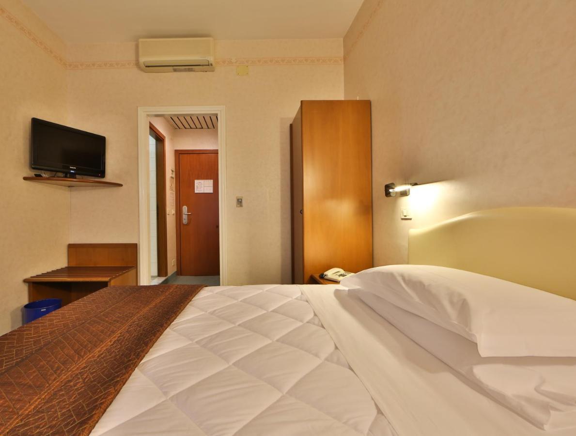 Hotel Western Crimea 3*