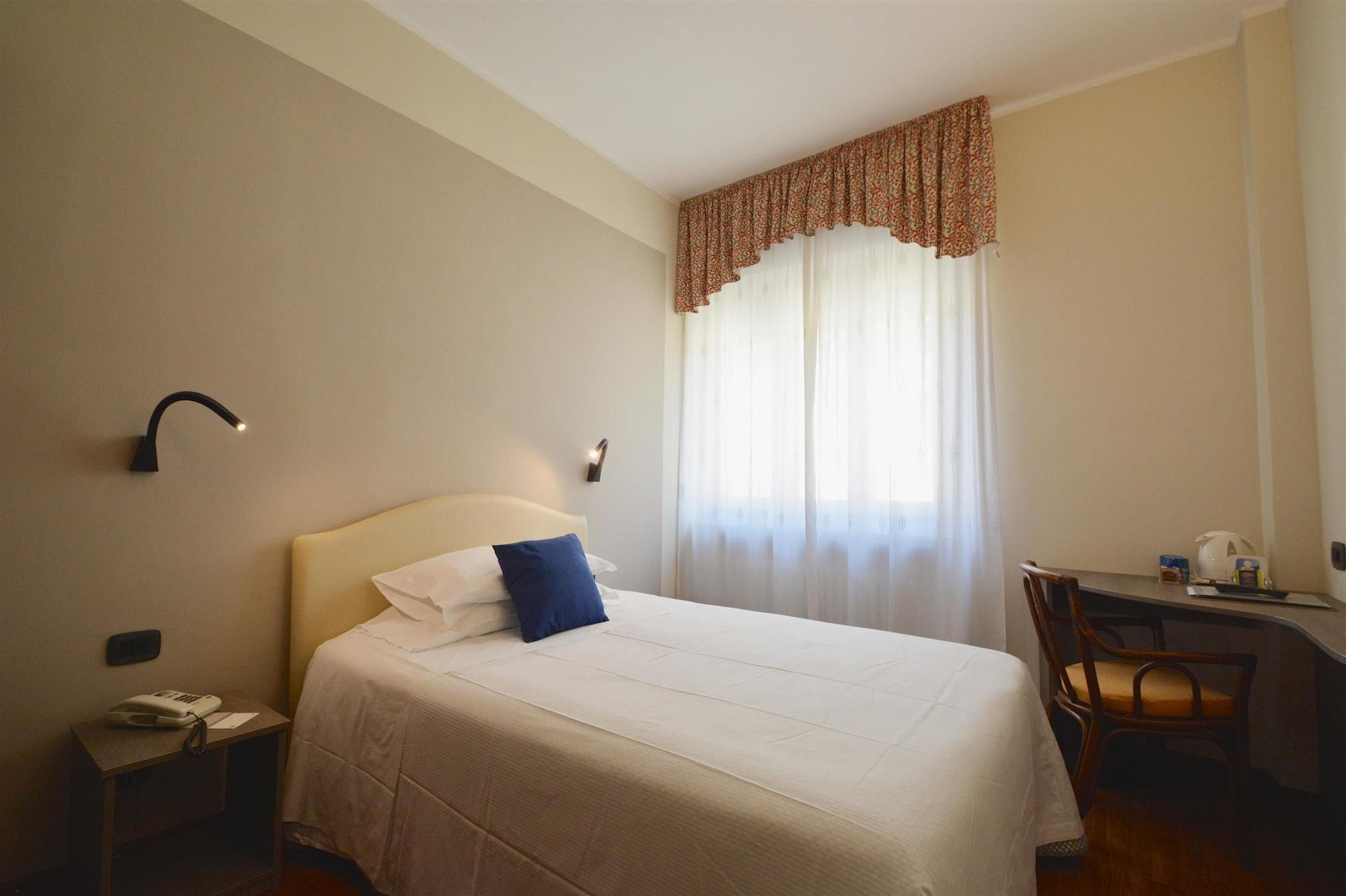 Hotel Western Crimea 3*